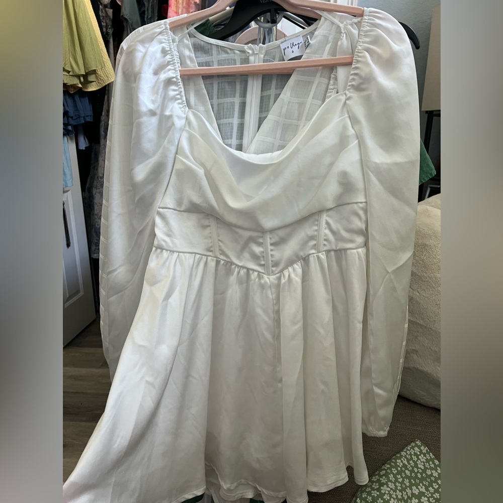 Princess Polly white romper perfect condition size 8